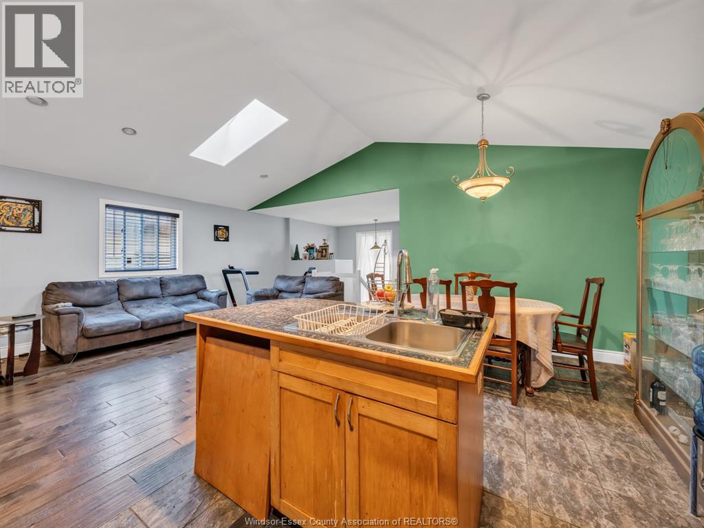 Photo 11 of 1505 Highnoon Drive, Windsor ON