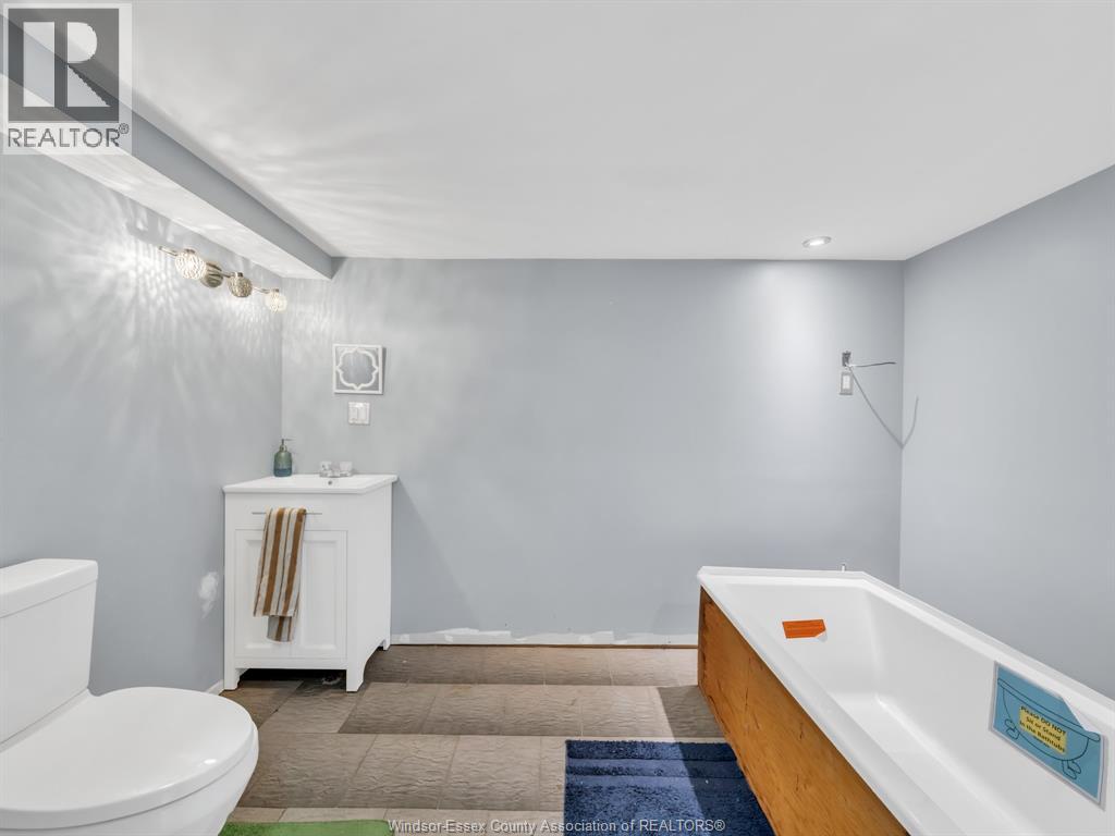 Photo 20 of 1505 Highnoon Drive, Windsor ON