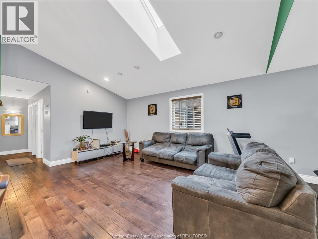 Photo 10 of 1505 Highnoon Drive, Windsor ON