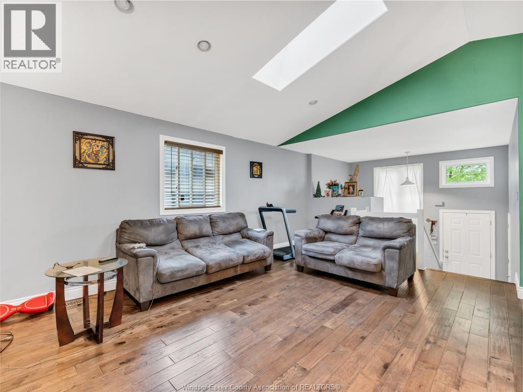 Photo 9 of 1505 Highnoon Drive, Windsor ON