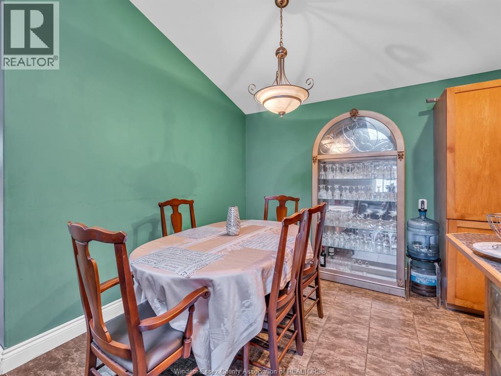 Photo 8 of 1505 Highnoon Drive, Windsor ON