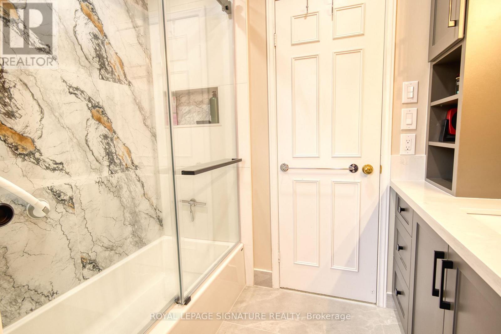 Photo 16 of 6593 Eastridge Road, Mississauga ON