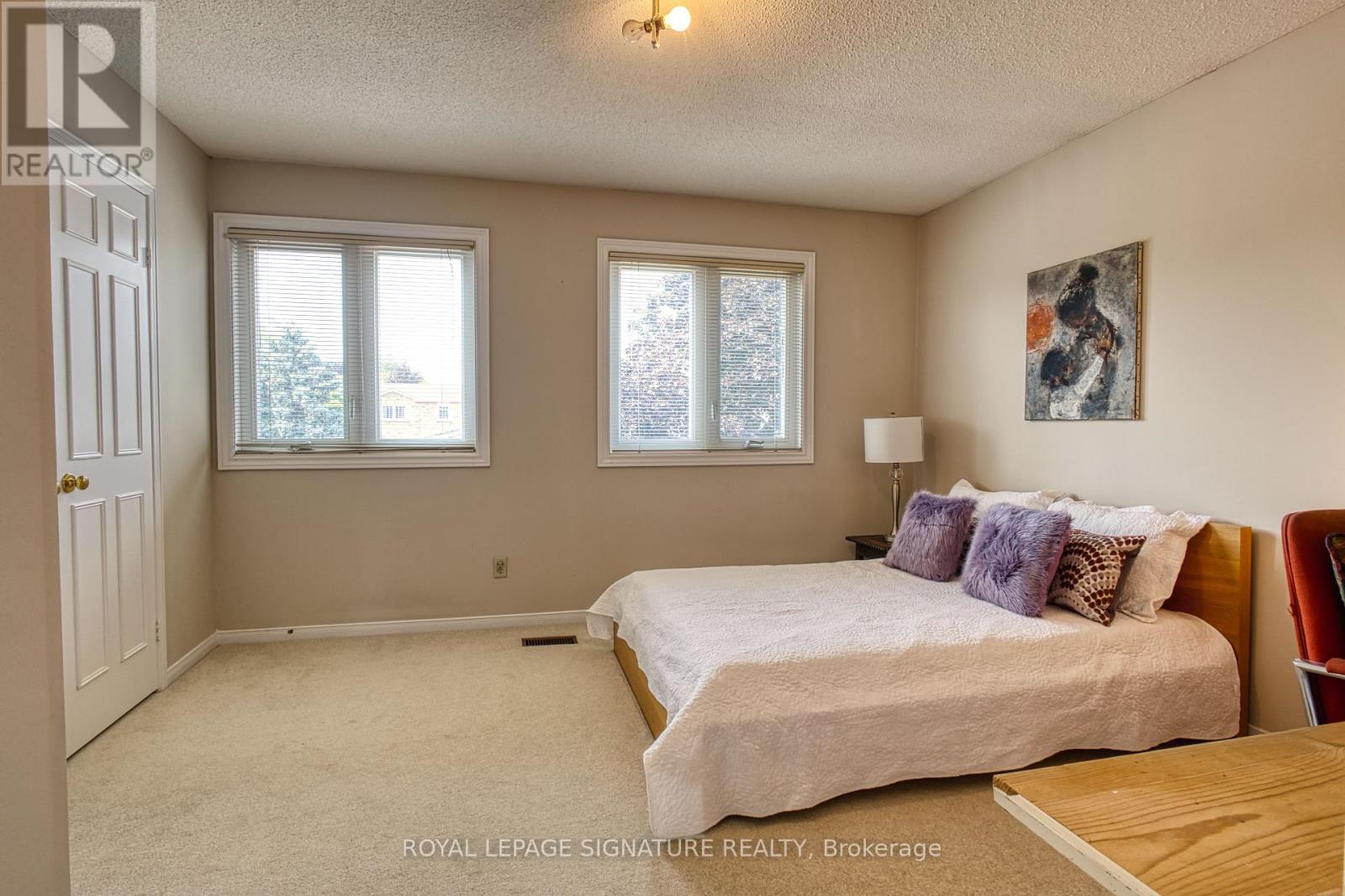 Photo 21 of 6593 Eastridge Road, Mississauga ON