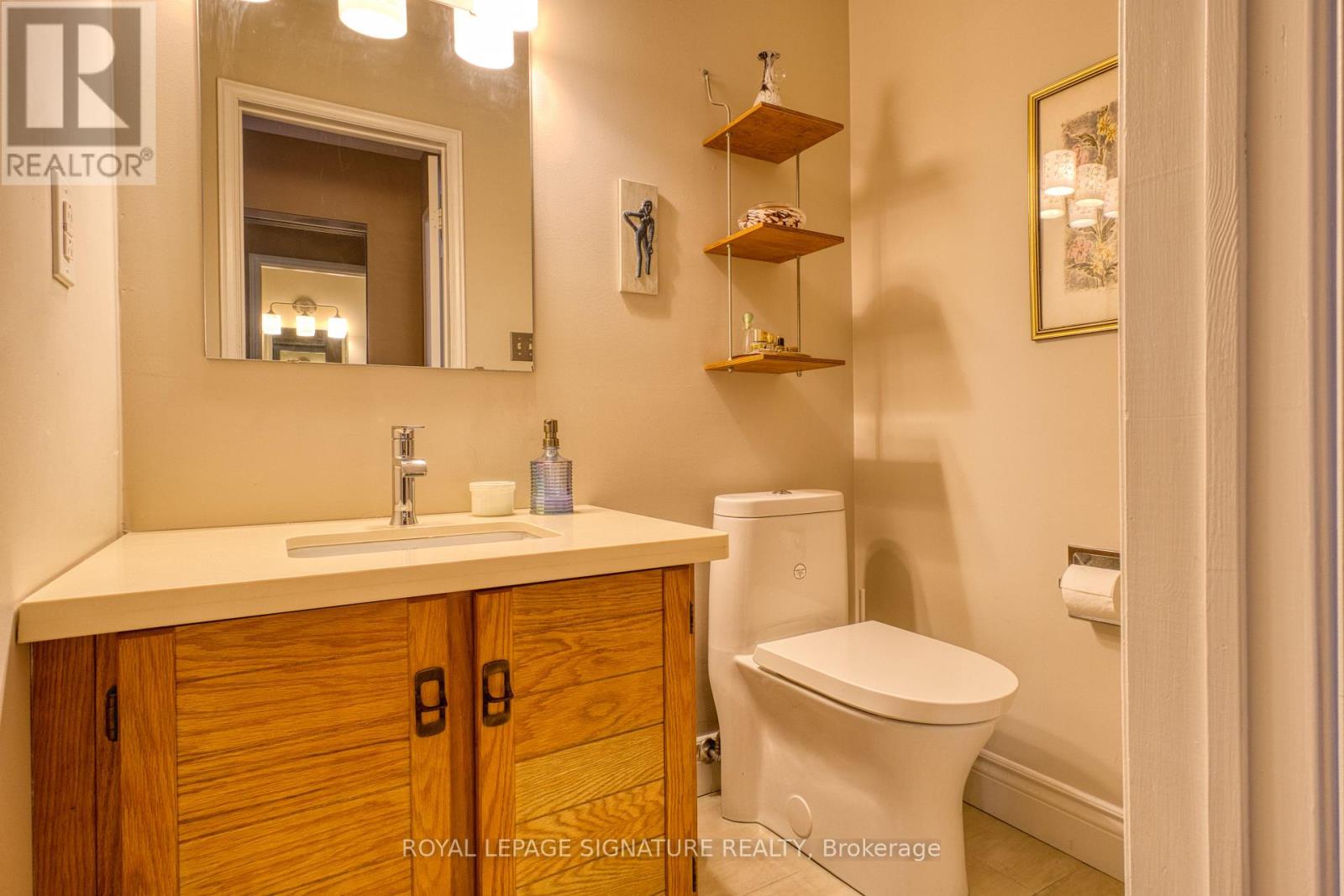 Photo 11 of 6593 Eastridge Road, Mississauga ON