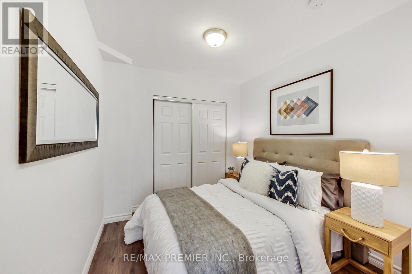 Photo 11 of 1102 15 Maplewood Avenue, Toronto ON