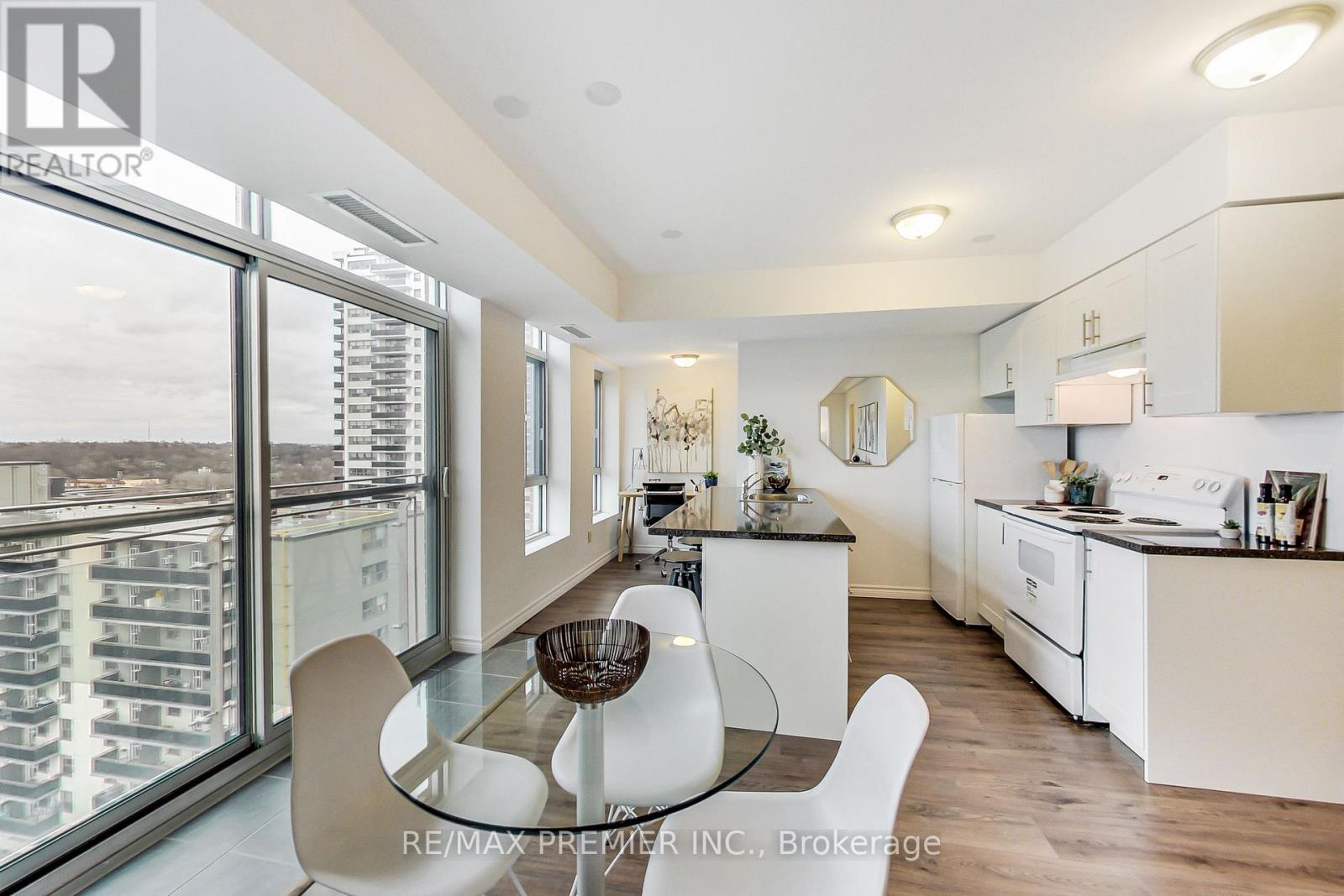 Photo 16 of 1102 15 Maplewood Avenue, Toronto ON