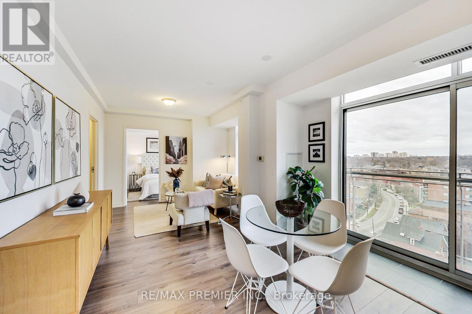 Photo 17 of 1102 15 Maplewood Avenue, Toronto ON