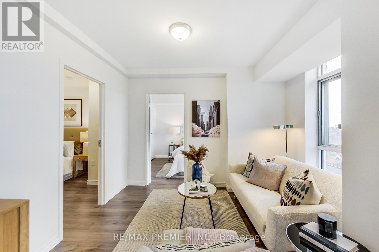 Photo 18 of 1102 15 Maplewood Avenue, Toronto ON