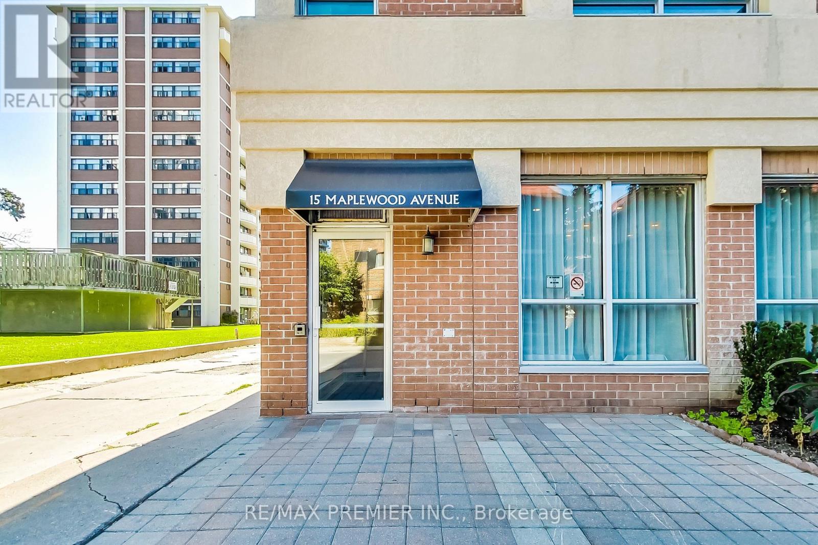 Photo 2 of 1102 15 Maplewood Avenue, Toronto ON