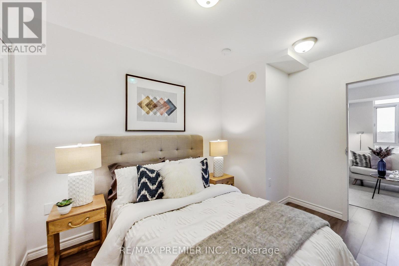 Photo 21 of 1102 15 Maplewood Avenue, Toronto ON