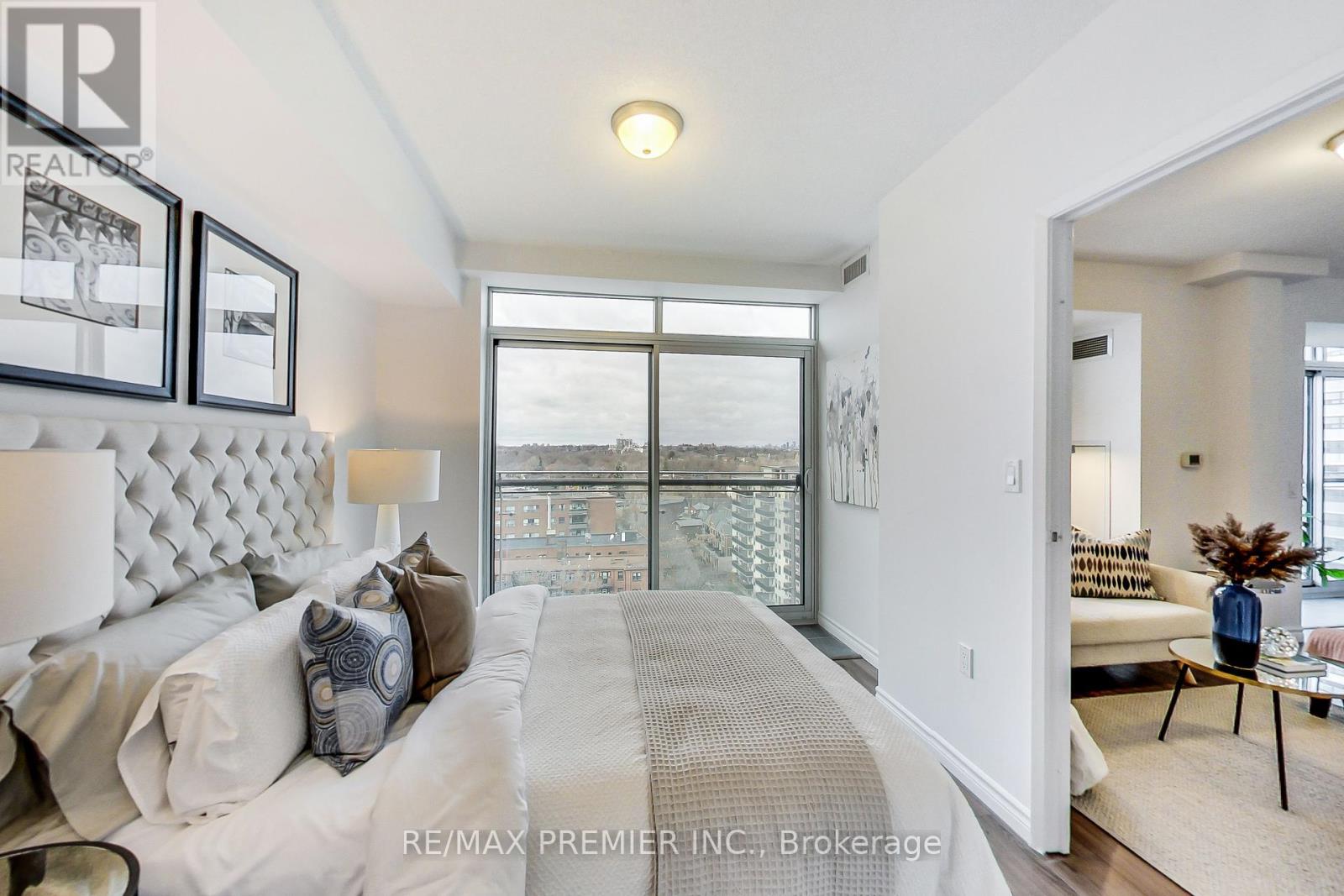 Photo 27 of 1102 15 Maplewood Avenue, Toronto ON
