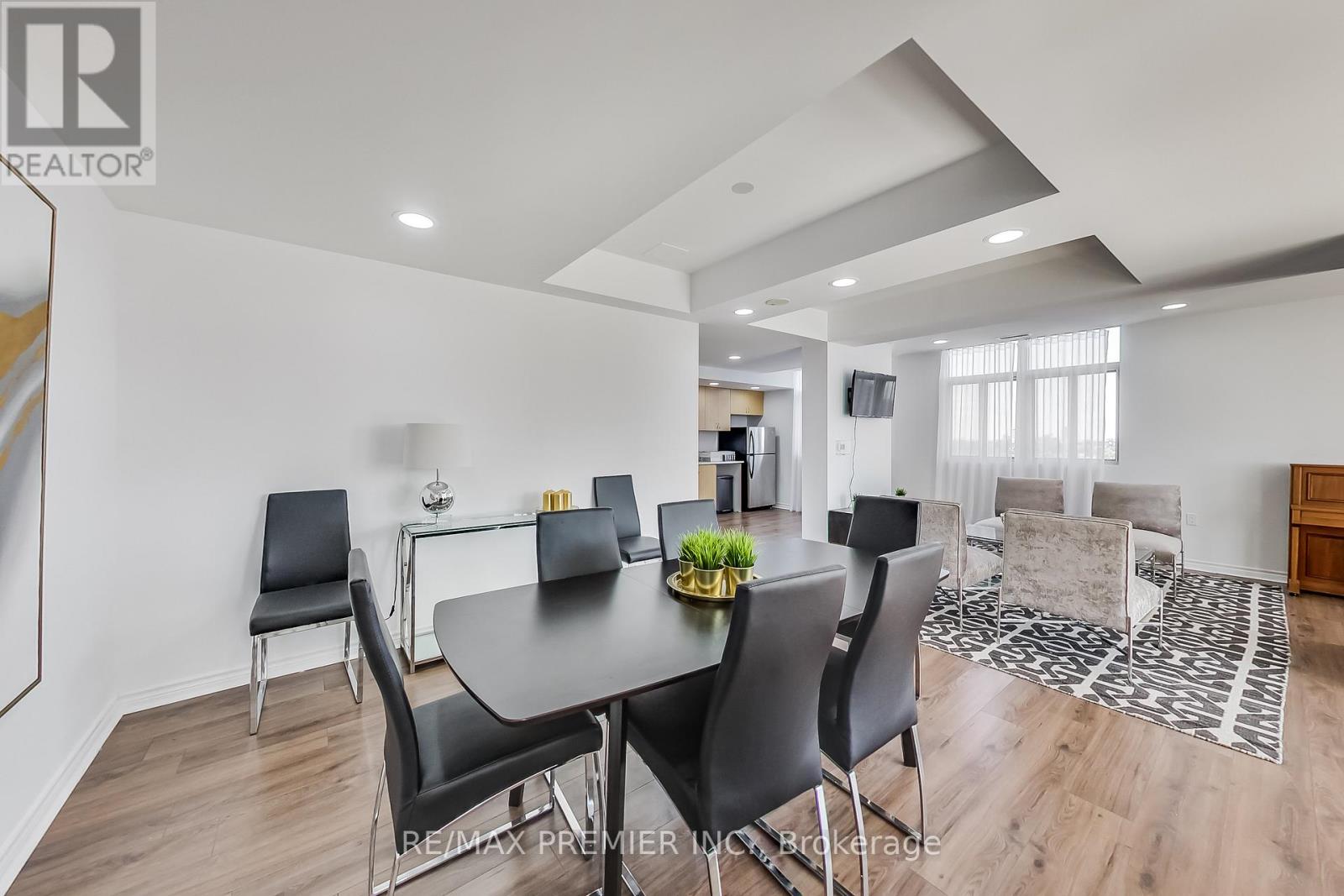 Photo 32 of 1102 15 Maplewood Avenue, Toronto ON