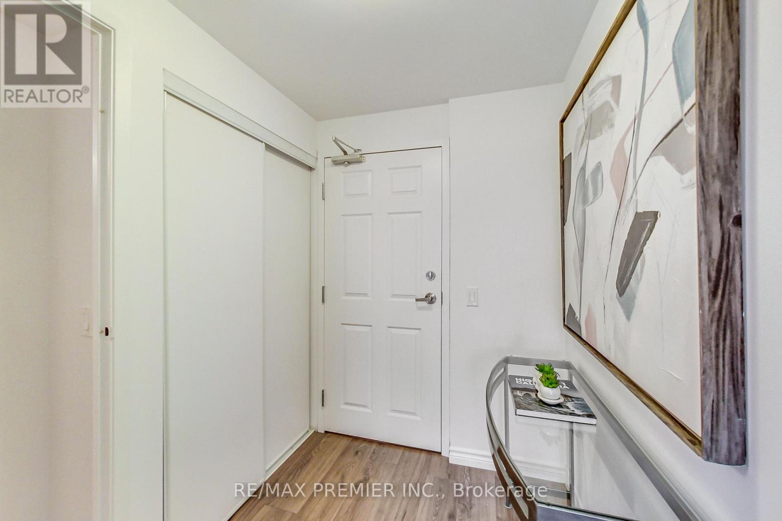 Photo 9 of 1102 15 Maplewood Avenue, Toronto ON