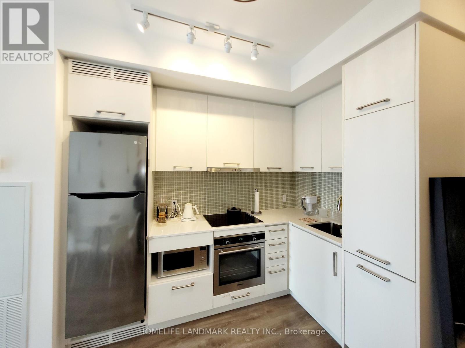 Photo 12 of 2916 87 Peter Street, Toronto ON
