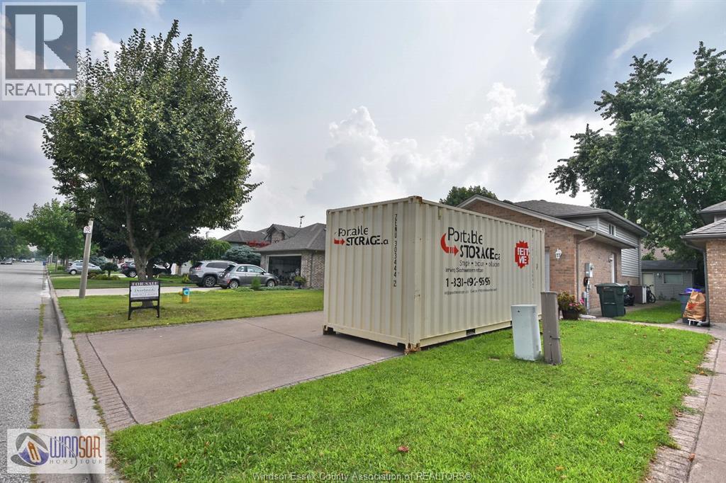 Photo 3 of 2251 California, Windsor ON