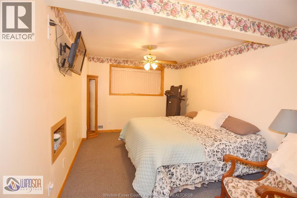 Photo 24 of 2251 California, Windsor ON