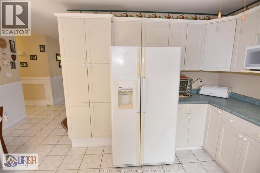 Photo 19 of 2251 California, Windsor ON