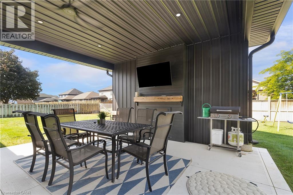 Photo 11 of 25 Mcintosh Drive, Delhi ON