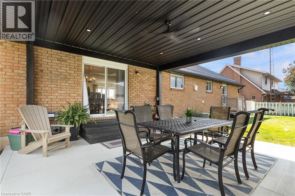 Photo 10 of 25 Mcintosh Drive, Delhi ON