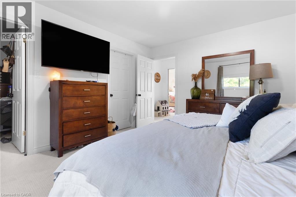 Photo 21 of 25 Mcintosh Drive, Delhi ON