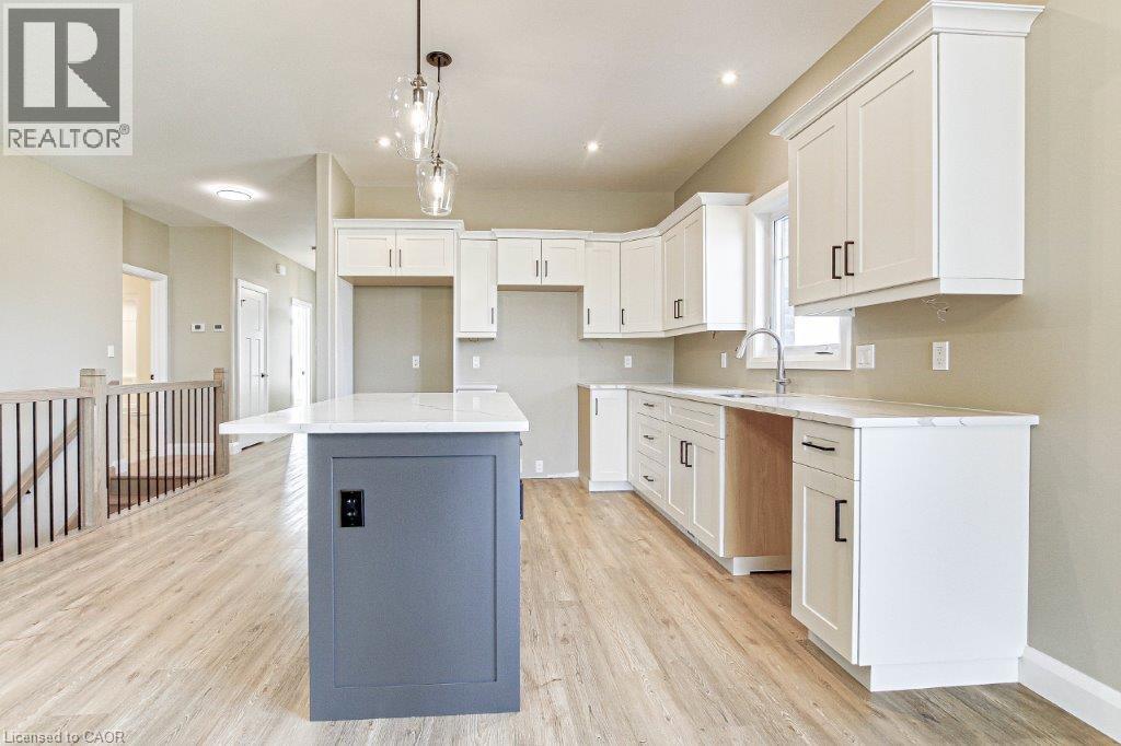 Photo 10 of 383 Argyle Avenue, Delhi ON