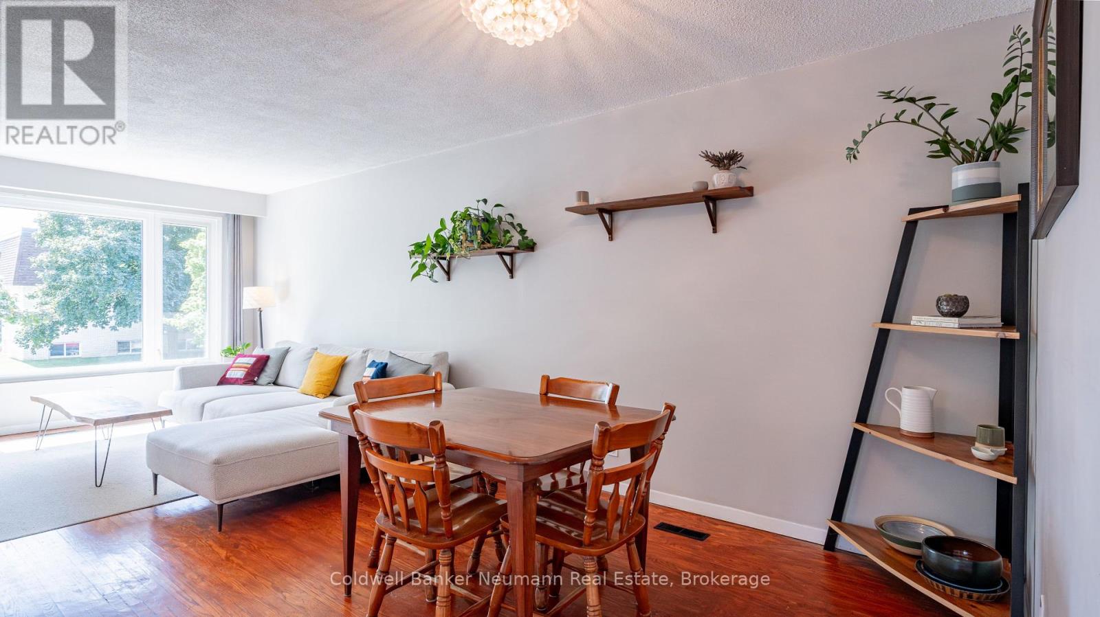 Photo 12 of 54 Conroy Crescent, Guelph ON