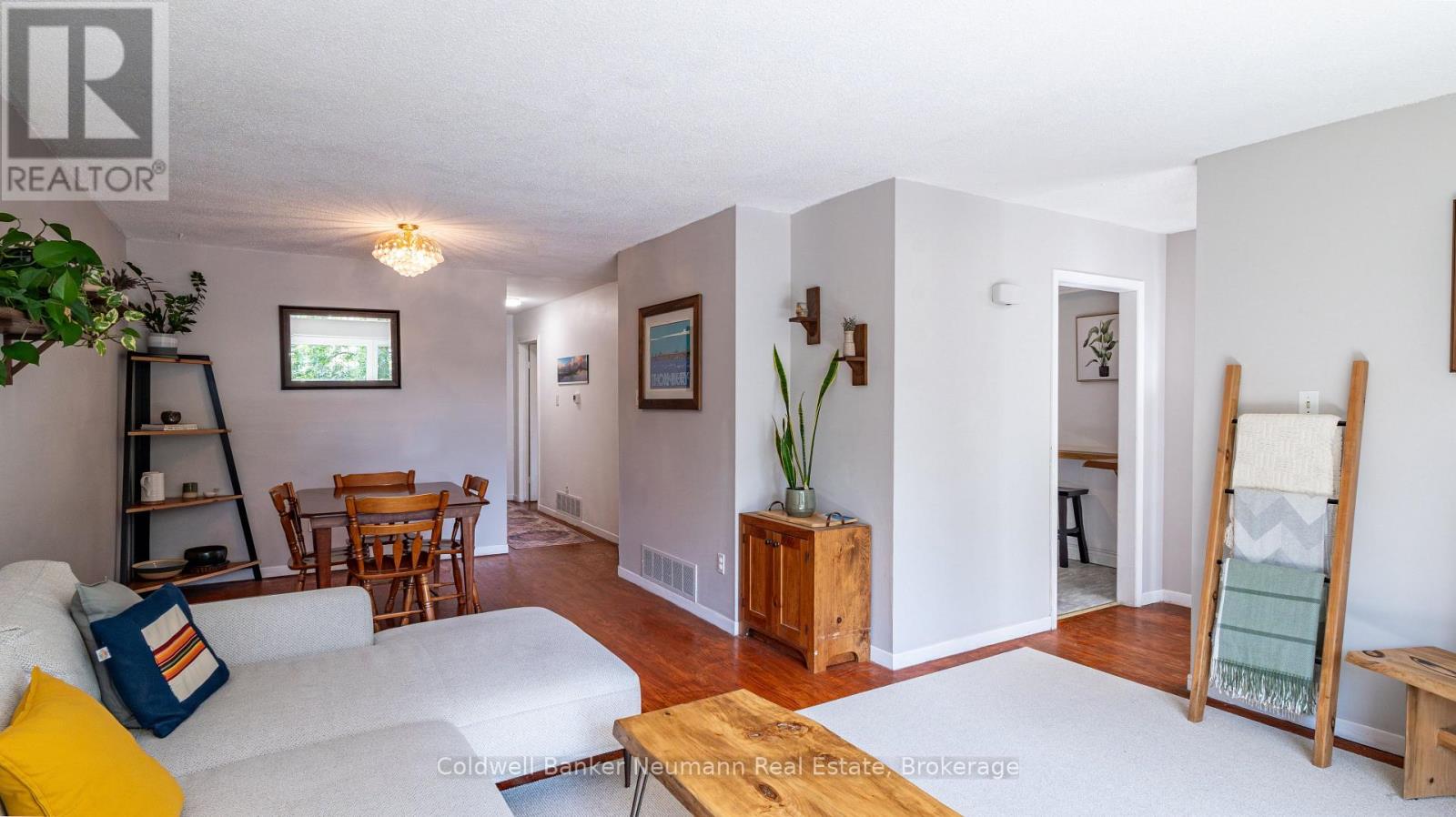 Photo 15 of 54 Conroy Crescent, Guelph ON
