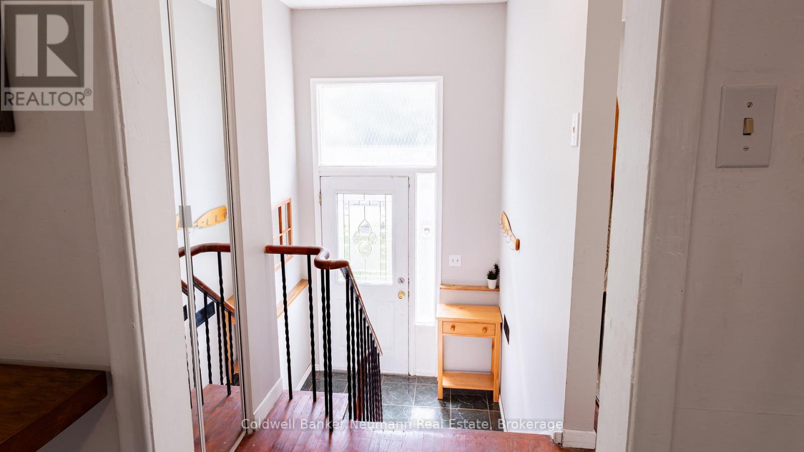 Photo 25 of 54 Conroy Crescent, Guelph ON