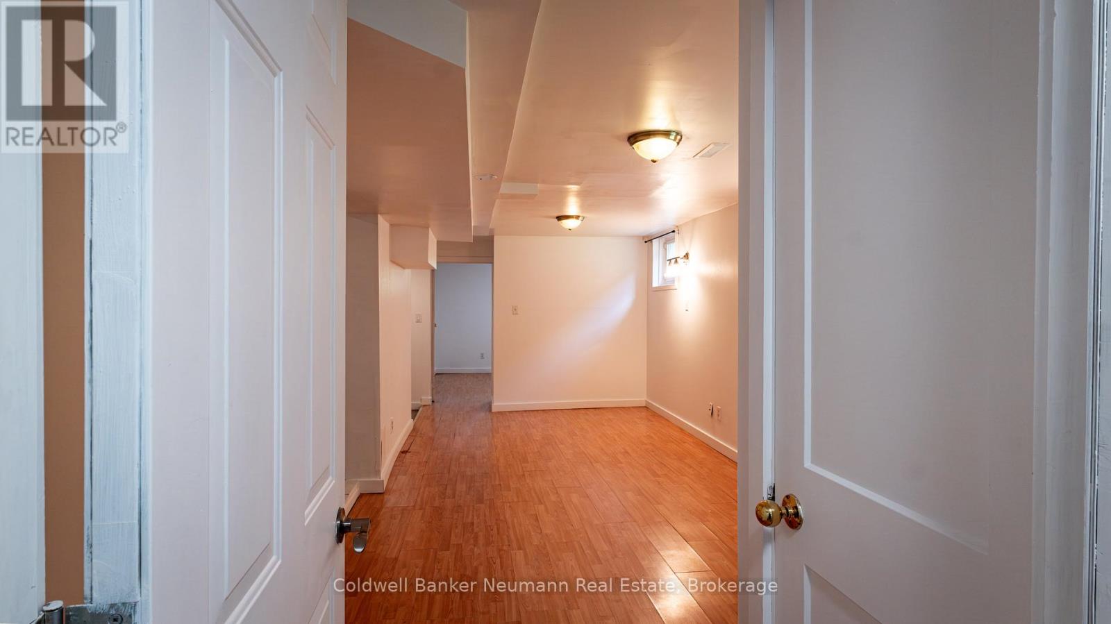 Photo 28 of 54 Conroy Crescent, Guelph ON