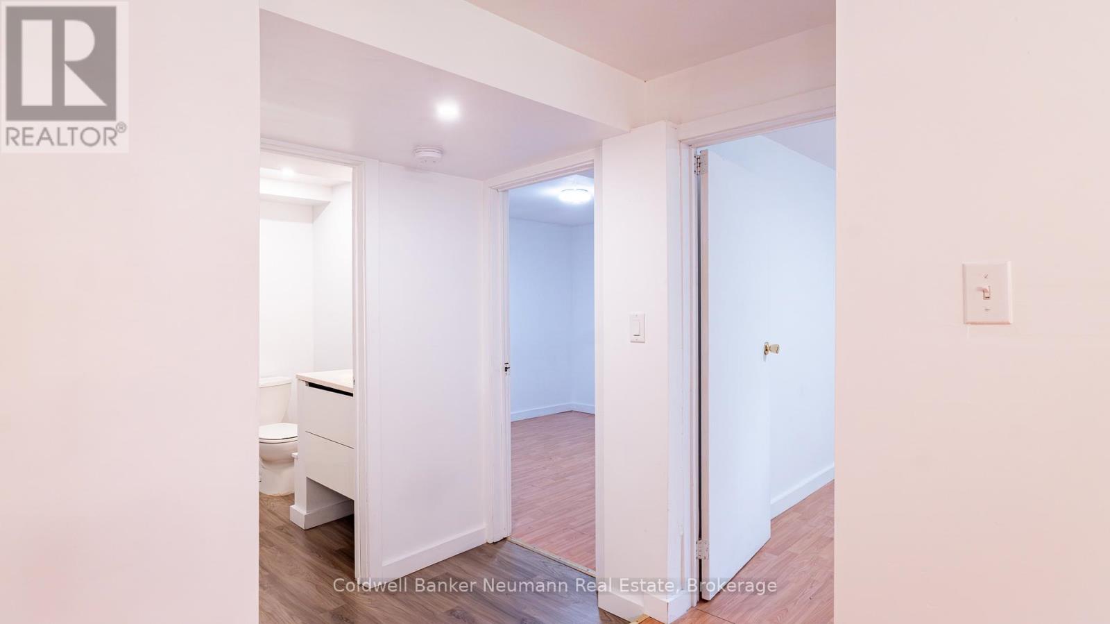 Photo 30 of 54 Conroy Crescent, Guelph ON
