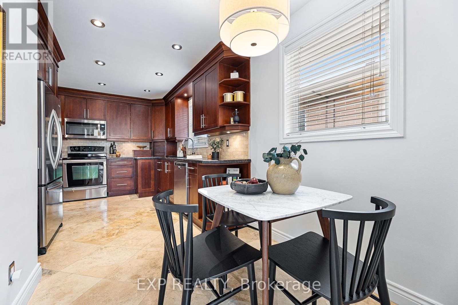 Photo 13 of 7 Northcrest Road, Toronto ON