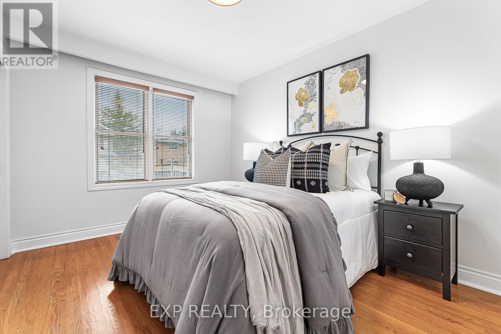 Photo 24 of 7 Northcrest Road, Toronto ON