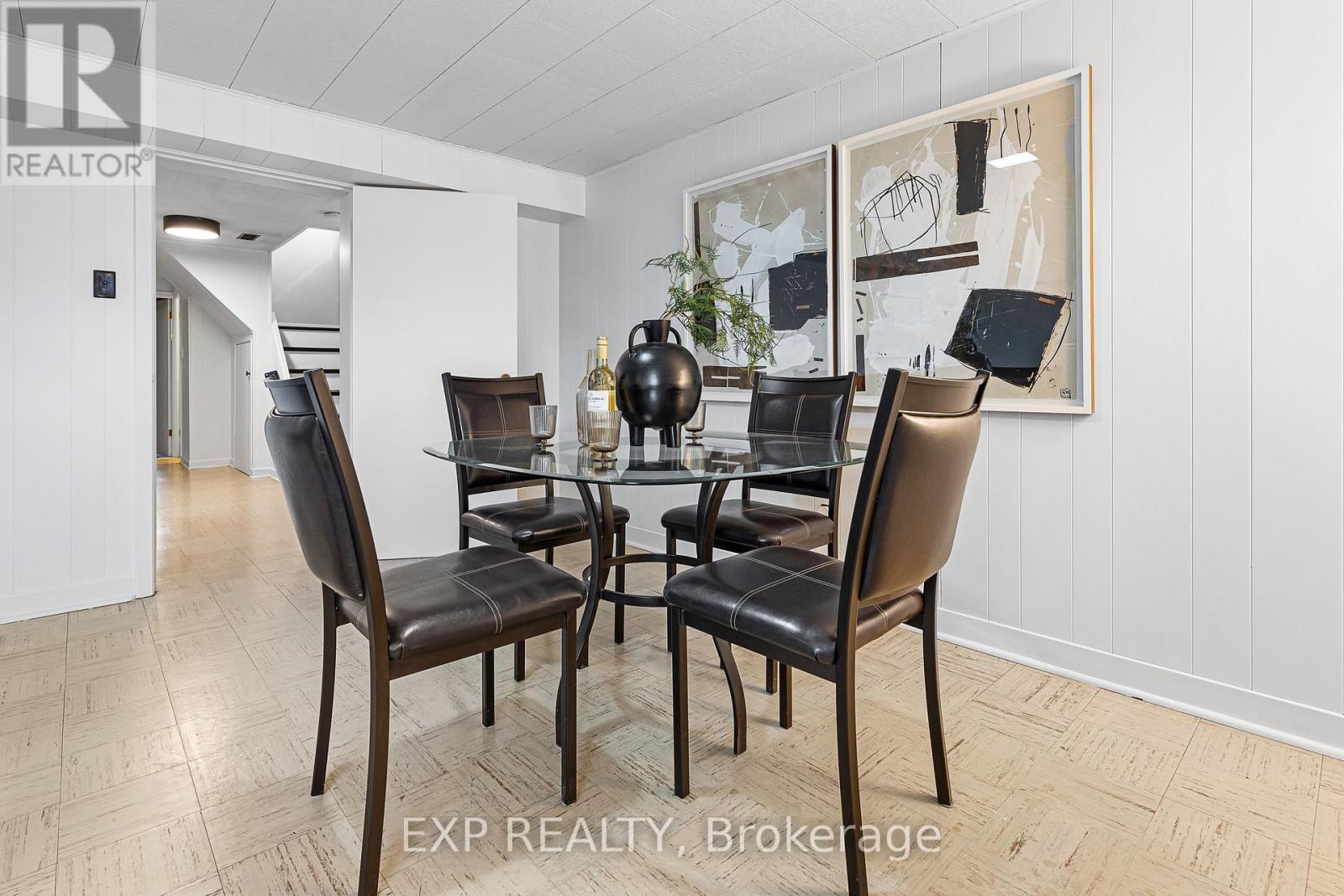 Photo 32 of 7 Northcrest Road, Toronto ON