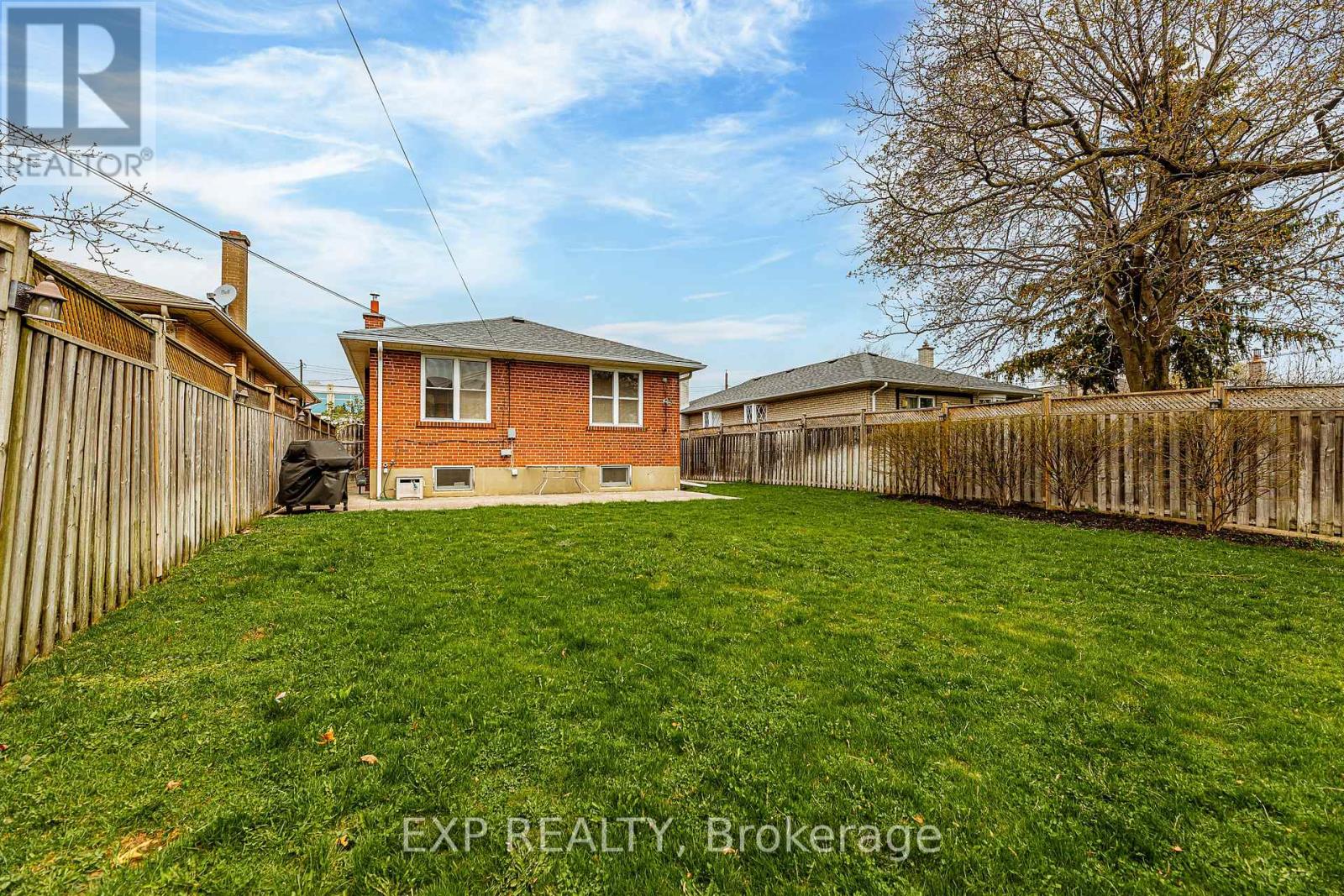 Photo 46 of 7 Northcrest Road, Toronto ON