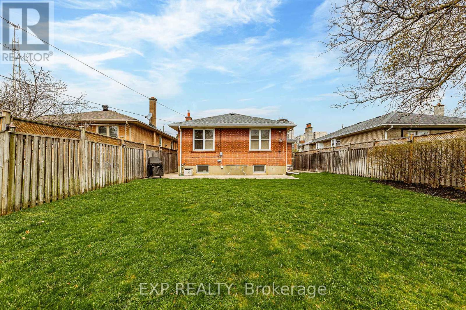 Photo 47 of 7 Northcrest Road, Toronto ON