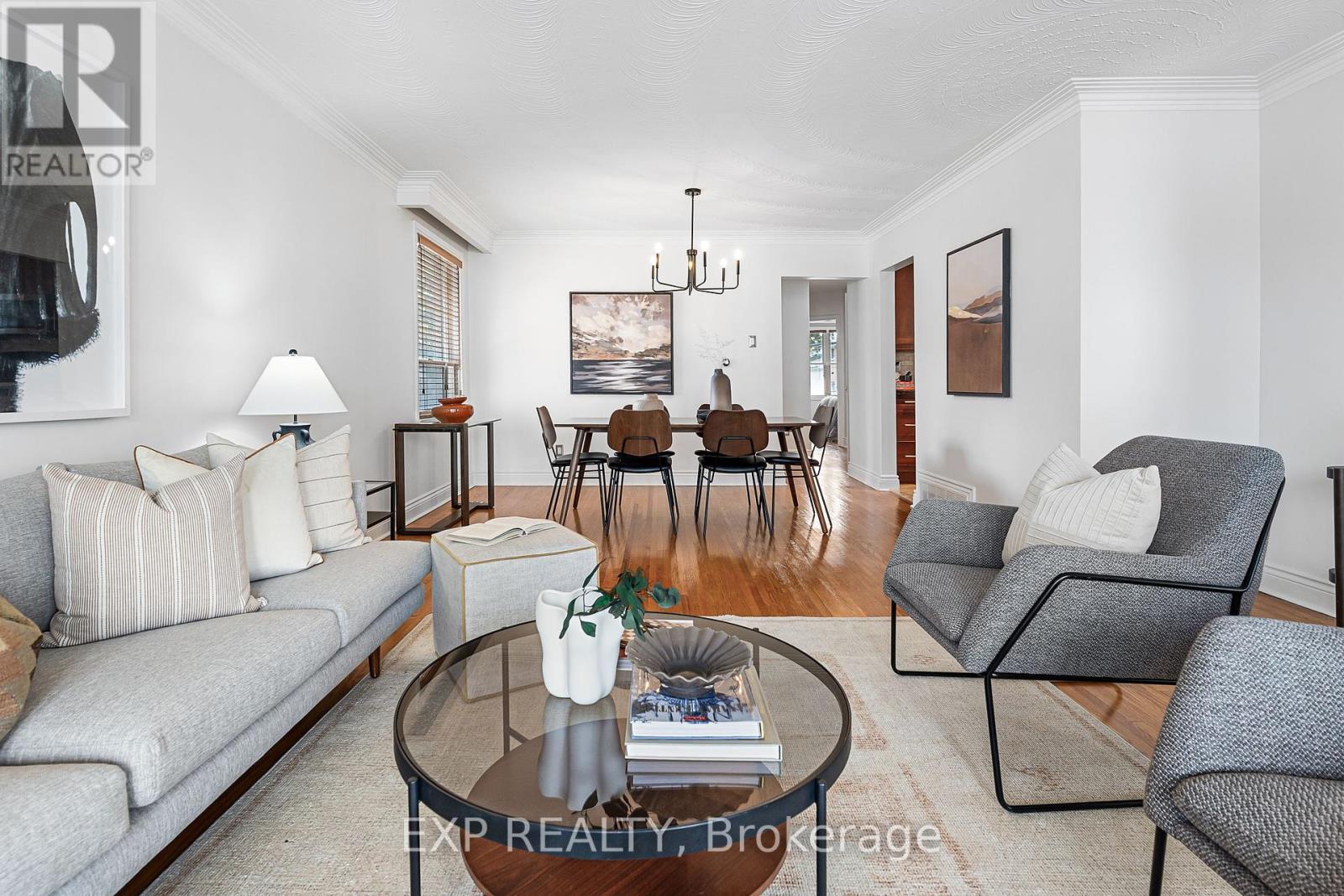 Photo 5 of 7 Northcrest Road, Toronto ON