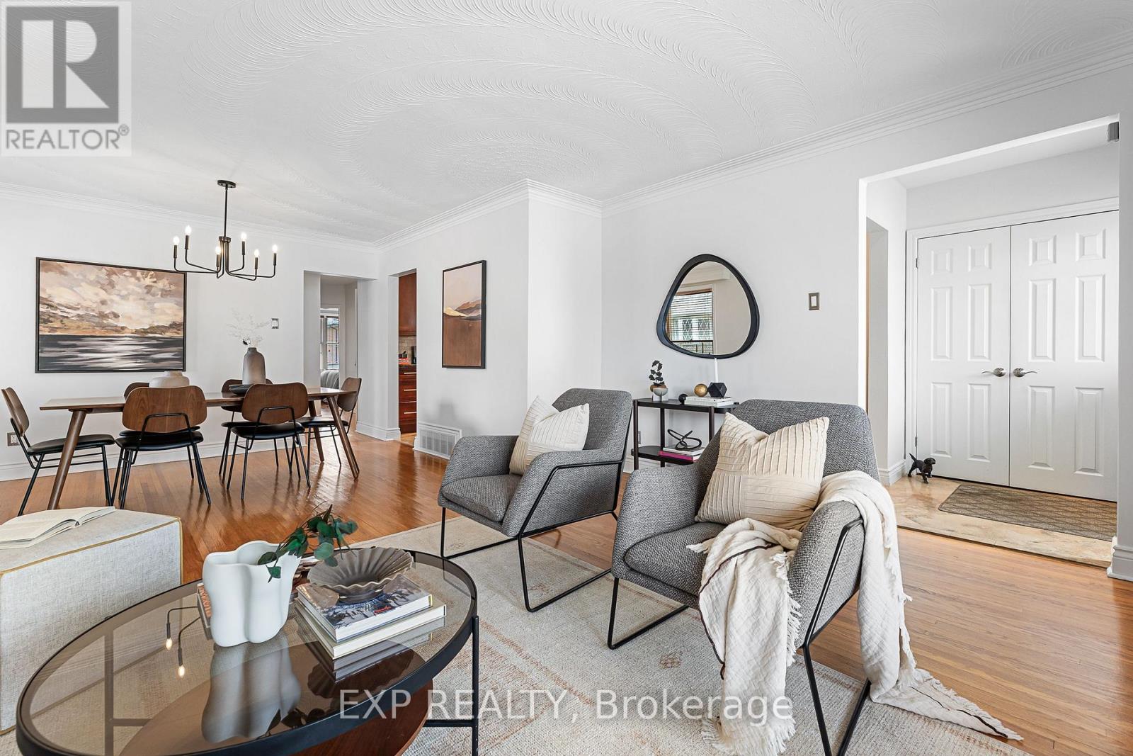 Photo 6 of 7 Northcrest Road, Toronto ON
