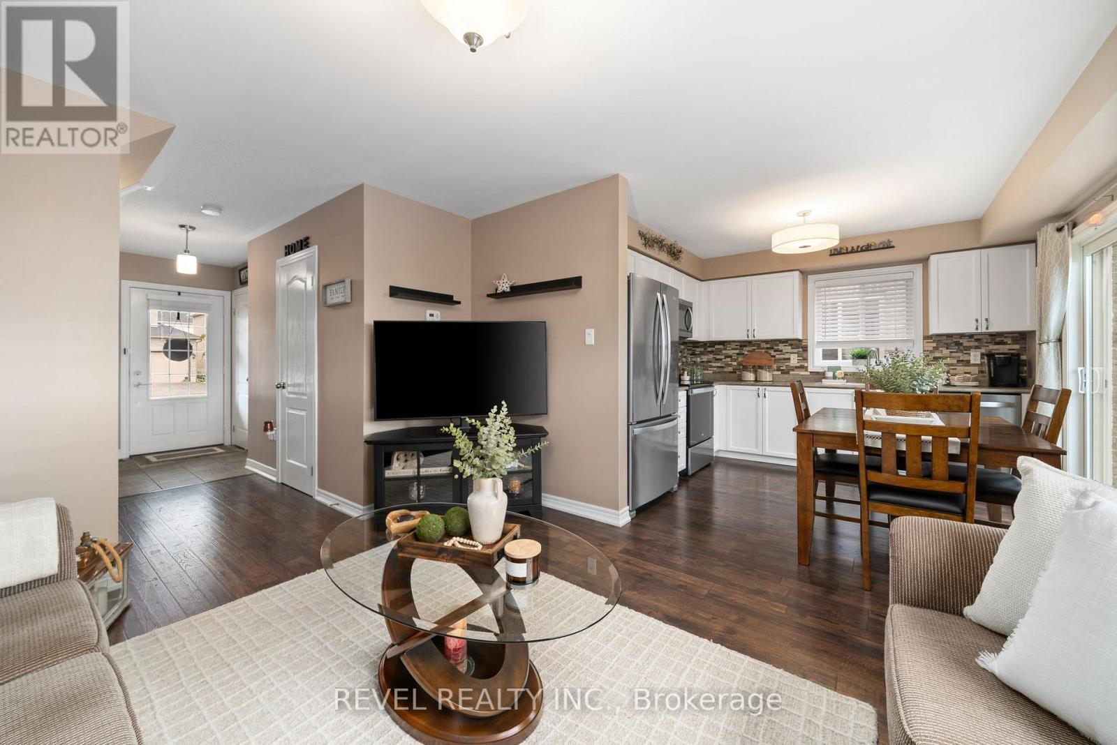 Photo 11 of 49 Truax Street, Kawartha Lakes ON