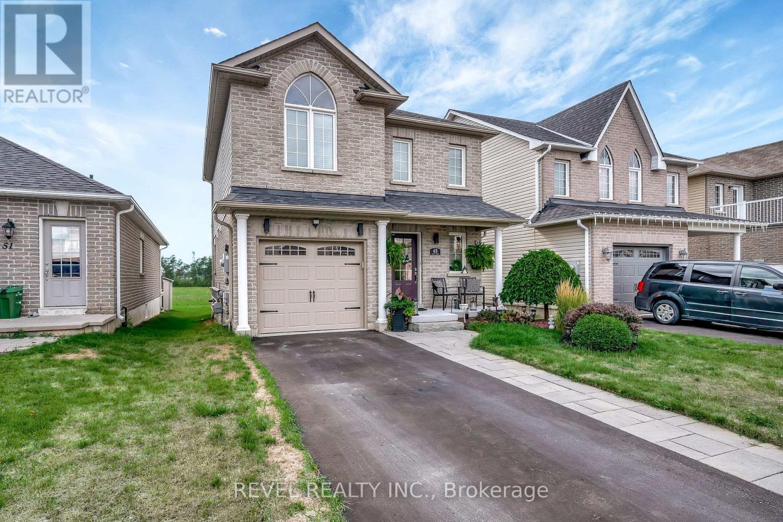 Photo 3 of 49 Truax Street, Kawartha Lakes ON