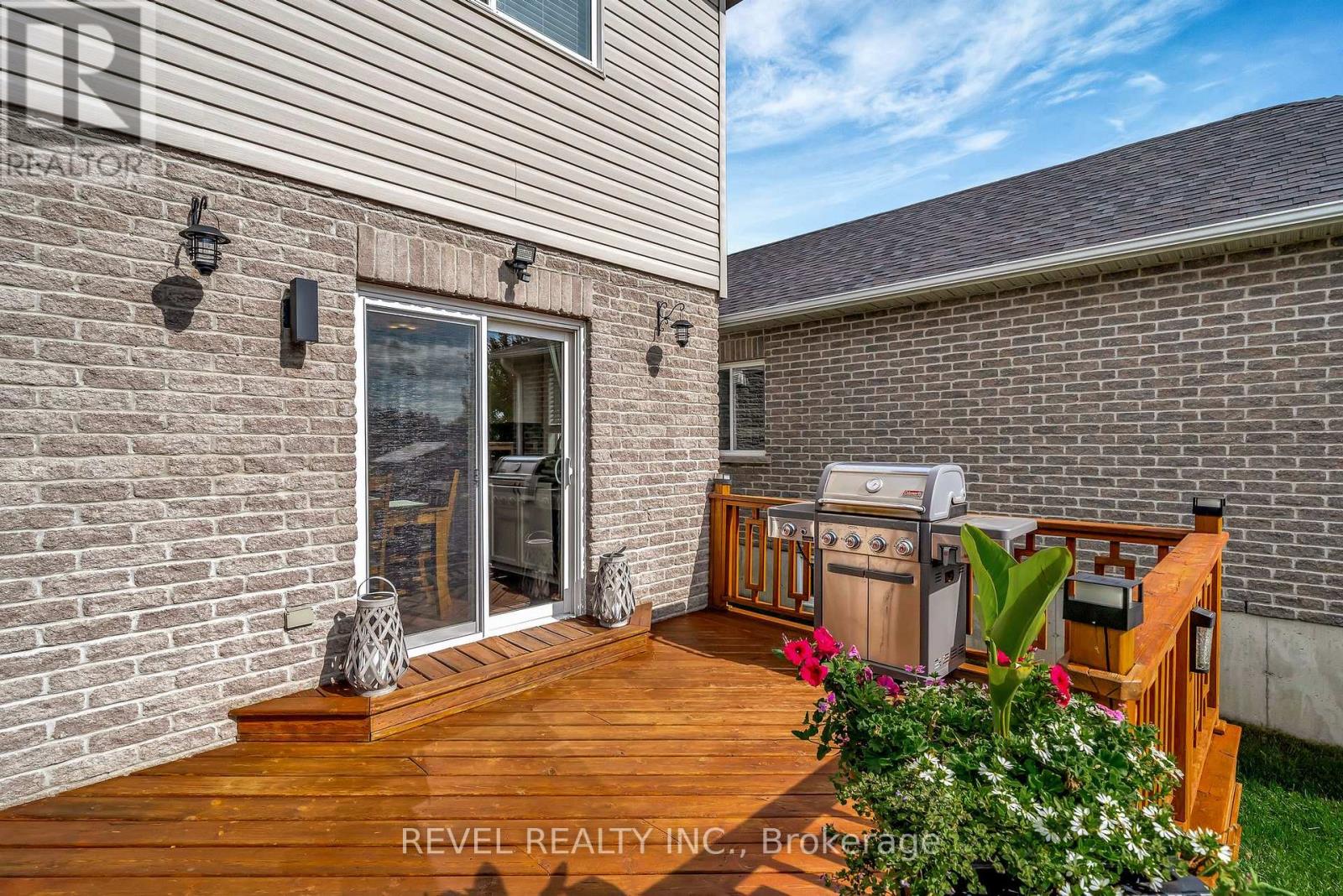 Photo 33 of 49 Truax Street, Kawartha Lakes ON
