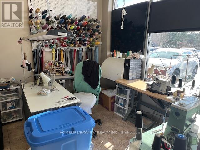 Photo 5 of C 4 150 Hollidge Boulevard, Aurora ON
