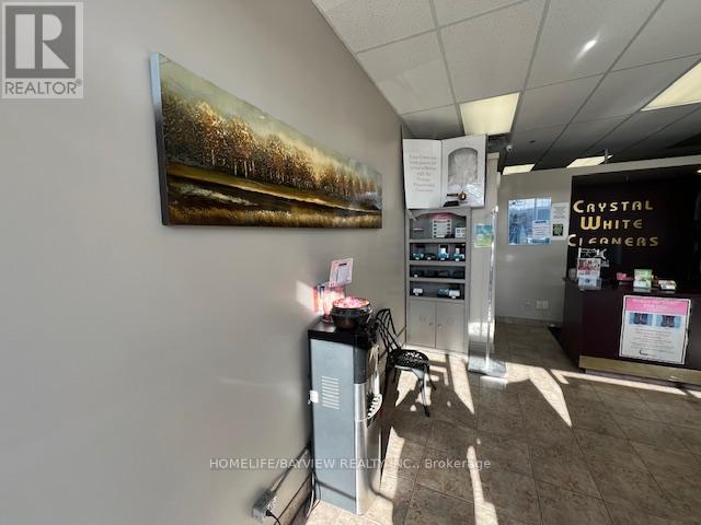 Photo 3 of C 4 150 Hollidge Boulevard, Aurora ON