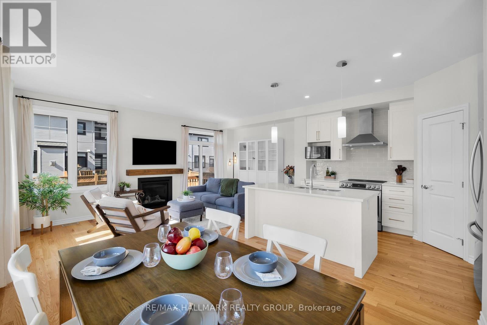 Photo 6 of 617 Fisher Street, North Grenville ON