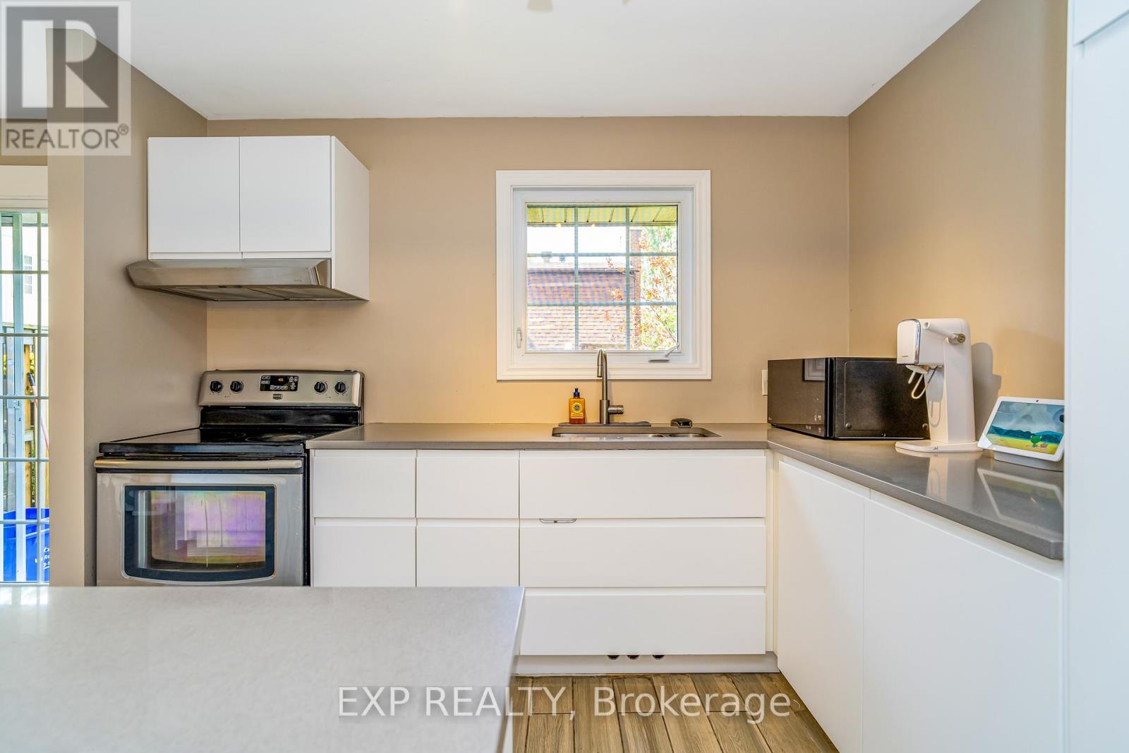 Photo 16 of 65 1029 Meadowlands Drive, Ottawa ON