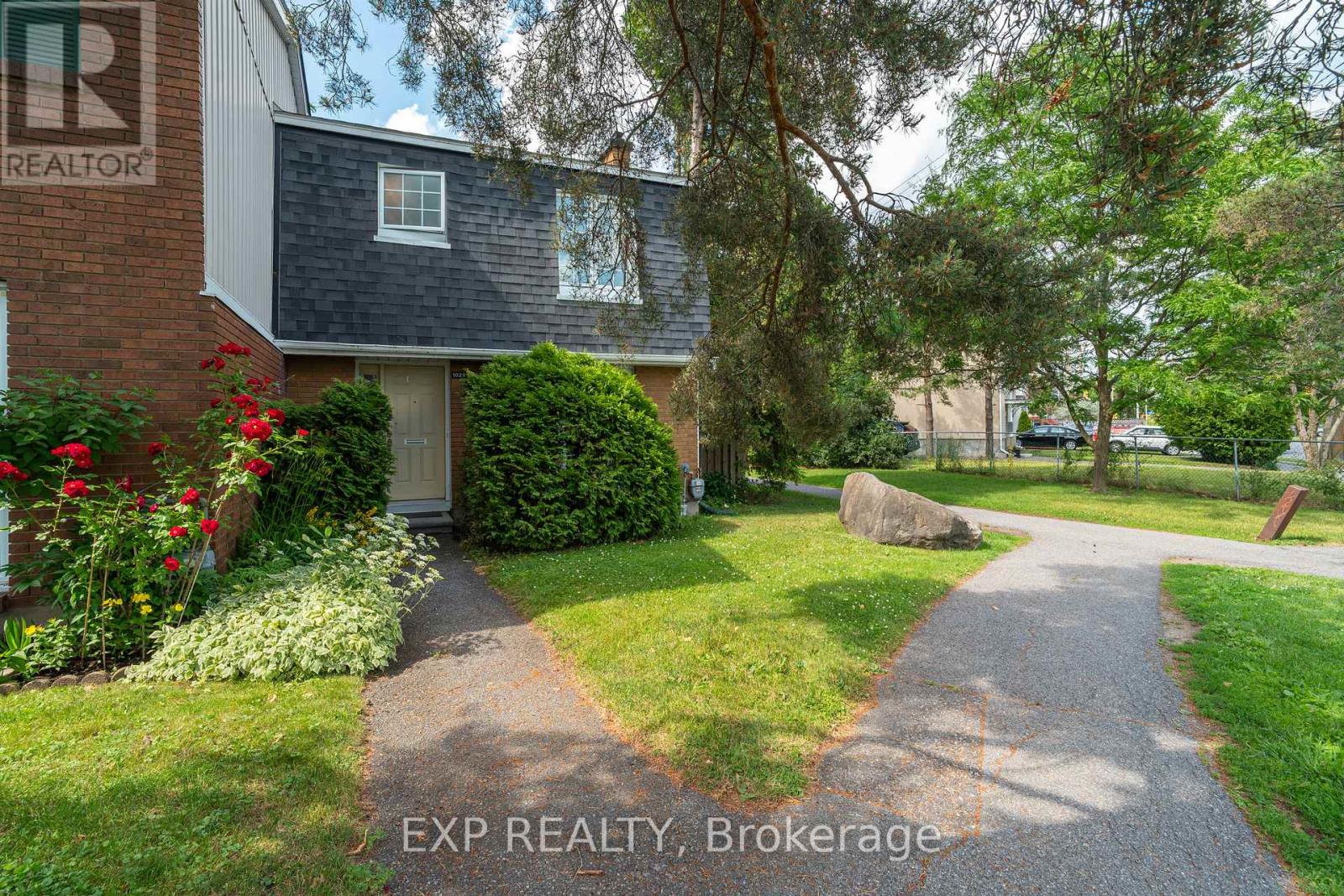 Photo 2 of 65 1029 Meadowlands Drive, Ottawa ON