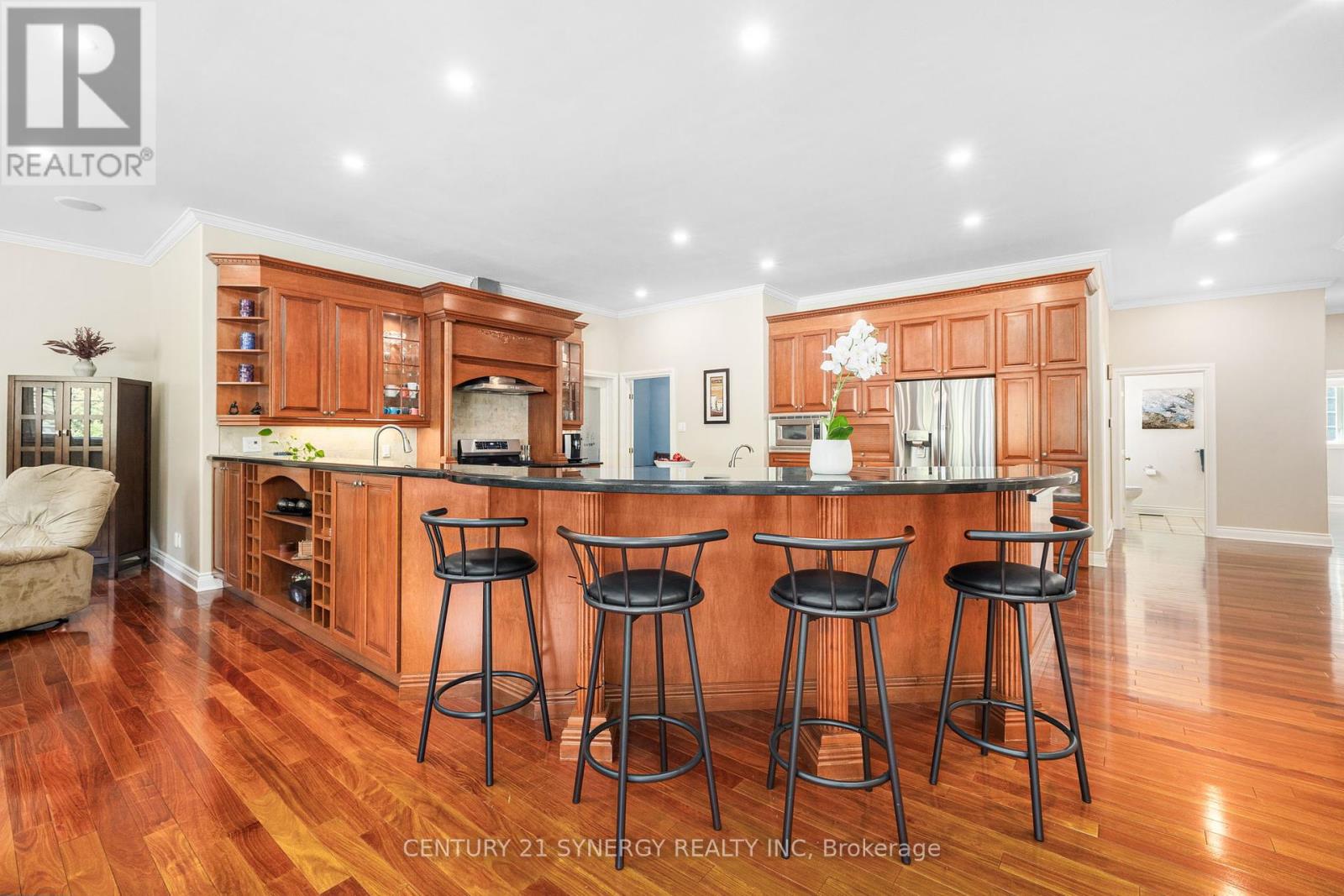 Photo 11 of 1281 Georges Vanier Drive N, Ottawa ON