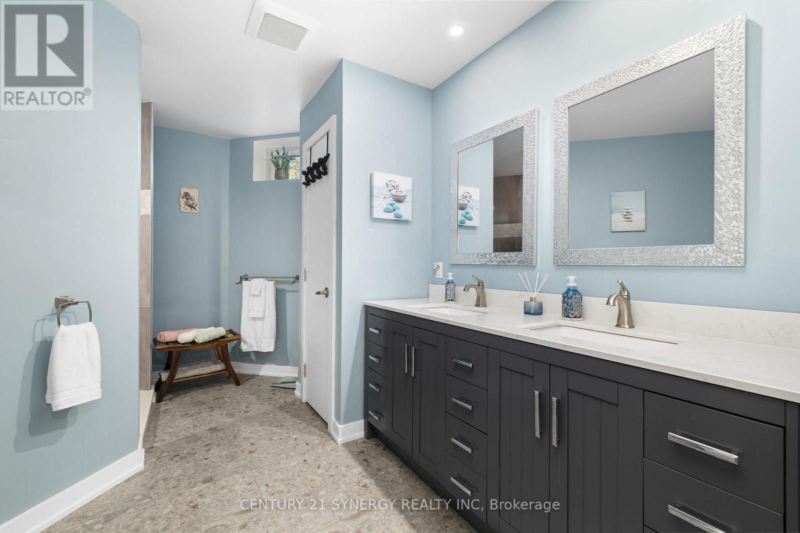 Photo 40 of 1281 Georges Vanier Drive N, Ottawa ON