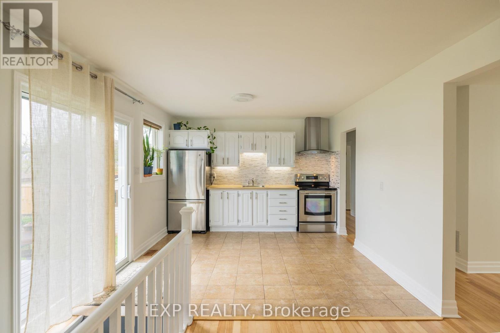 Photo 8 of 1954 Rosebella Avenue, Ottawa ON