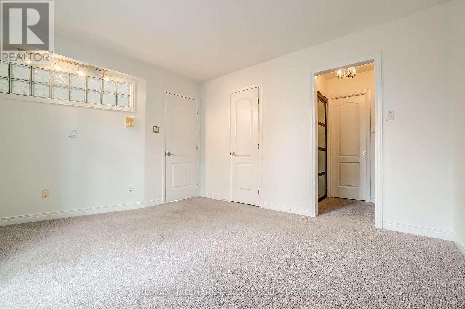 Photo 22 of 7 10 Concord Street N, Ottawa ON