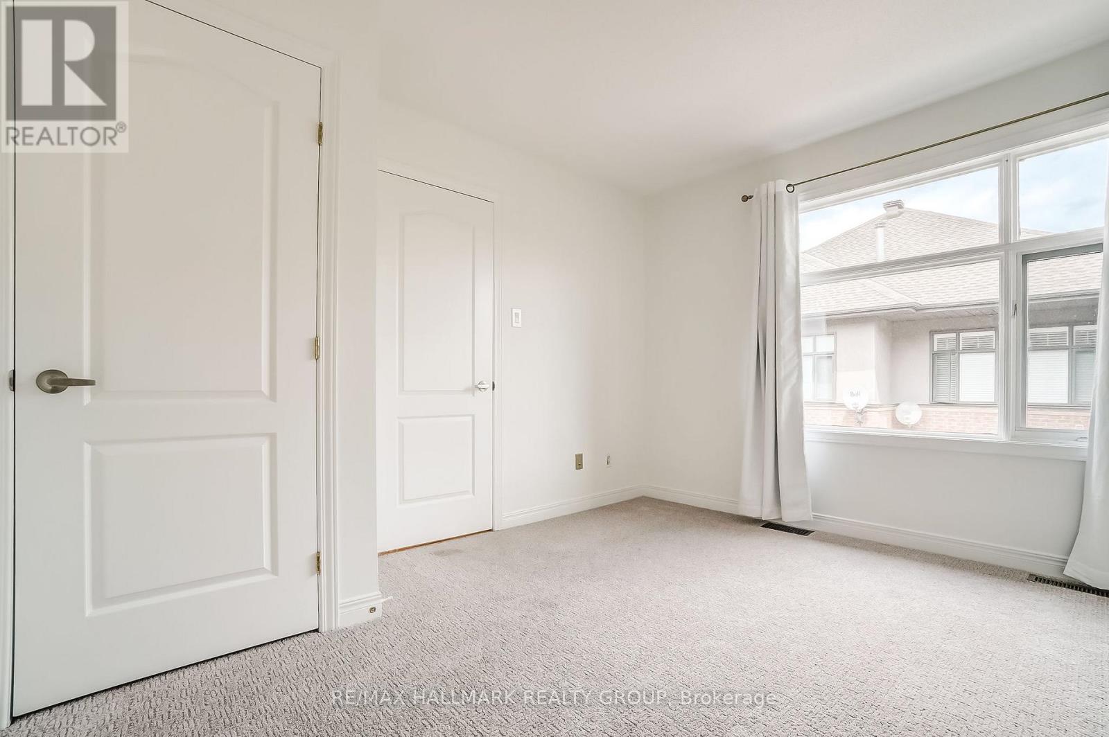 Photo 27 of 7 10 Concord Street N, Ottawa ON